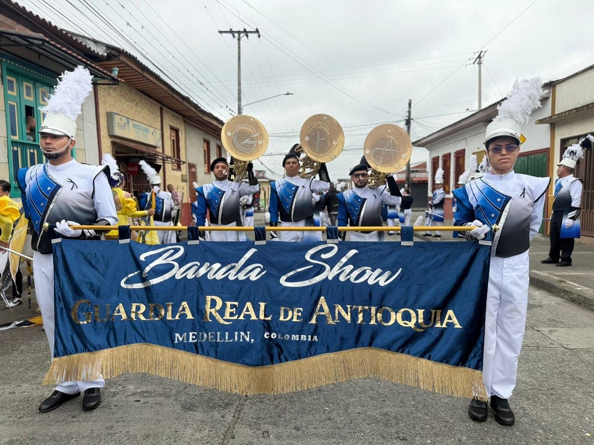 Banda Show Guardia Real en Calarcá 2026